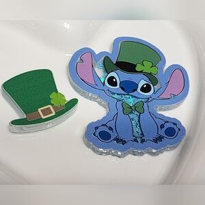 St Patricks Day Flatback Shaker Focal Bead Irish Badge Blue Alien Keychain Craft